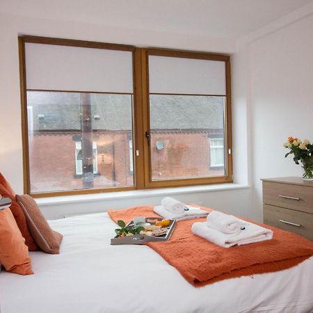 Britannia Chambers Apartment Leek Bagian luar foto