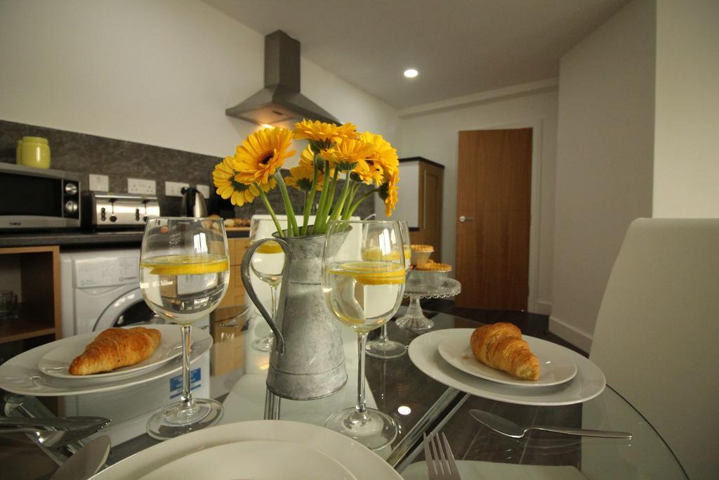 Britannia Chambers Apartment Leek Bagian luar foto