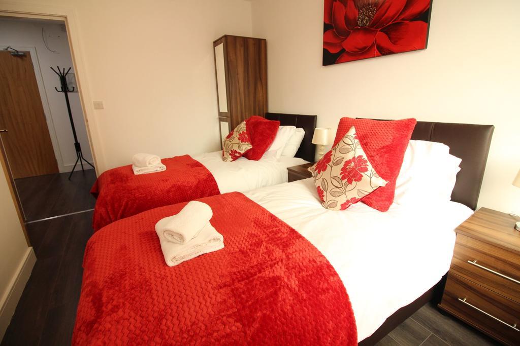 Britannia Chambers Apartment Leek Bagian luar foto