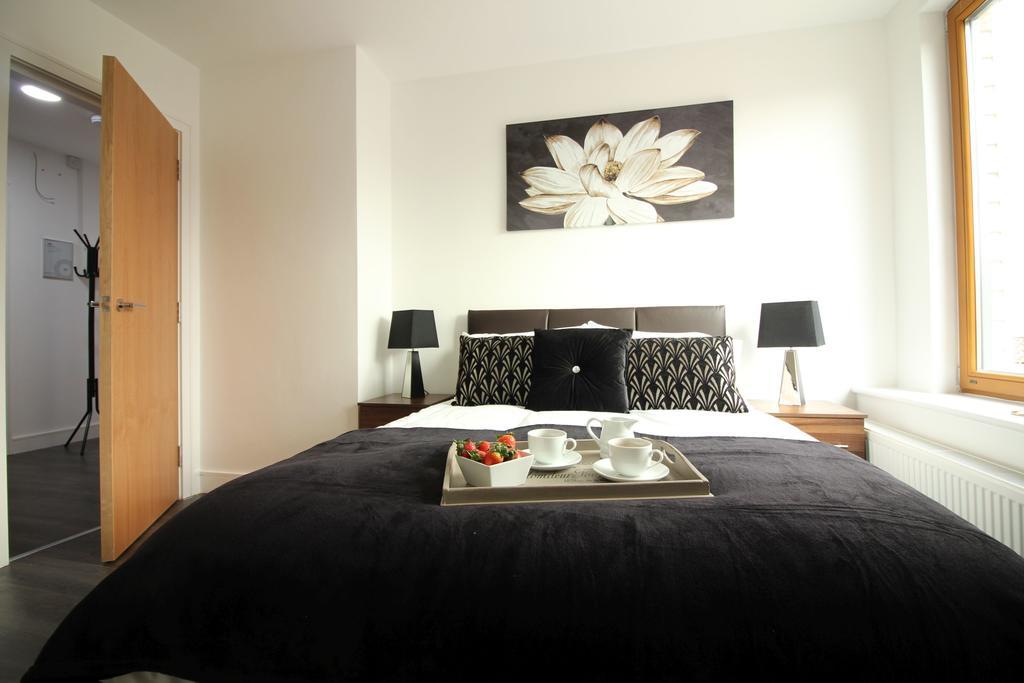 Britannia Chambers Apartment Leek Bagian luar foto