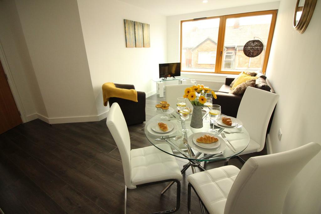 Britannia Chambers Apartment Leek Bagian luar foto