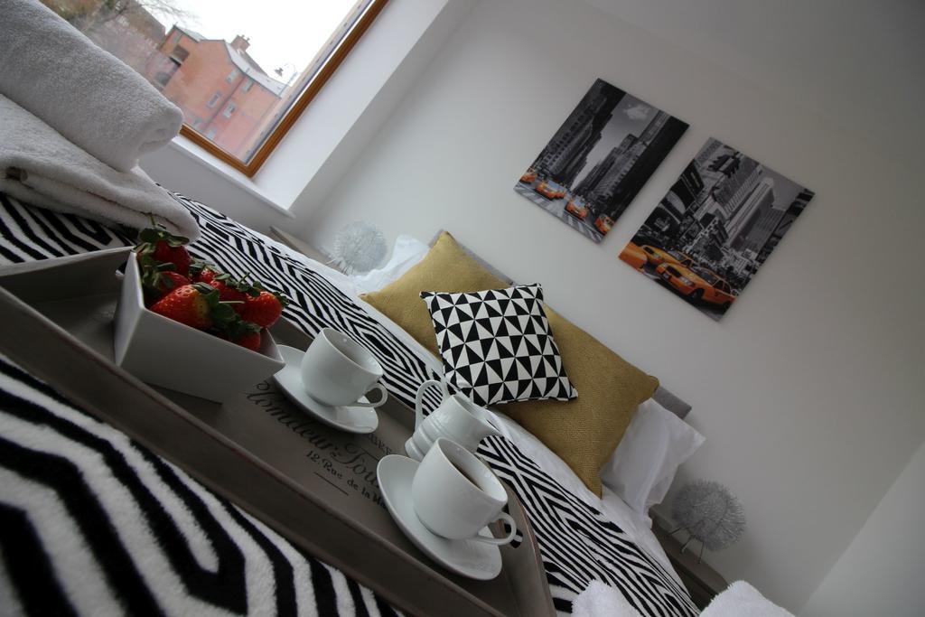 Britannia Chambers Apartment Leek Bagian luar foto