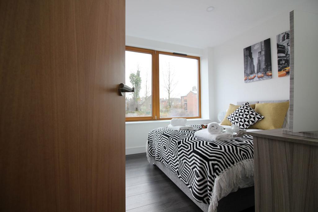 Britannia Chambers Apartment Leek Bagian luar foto