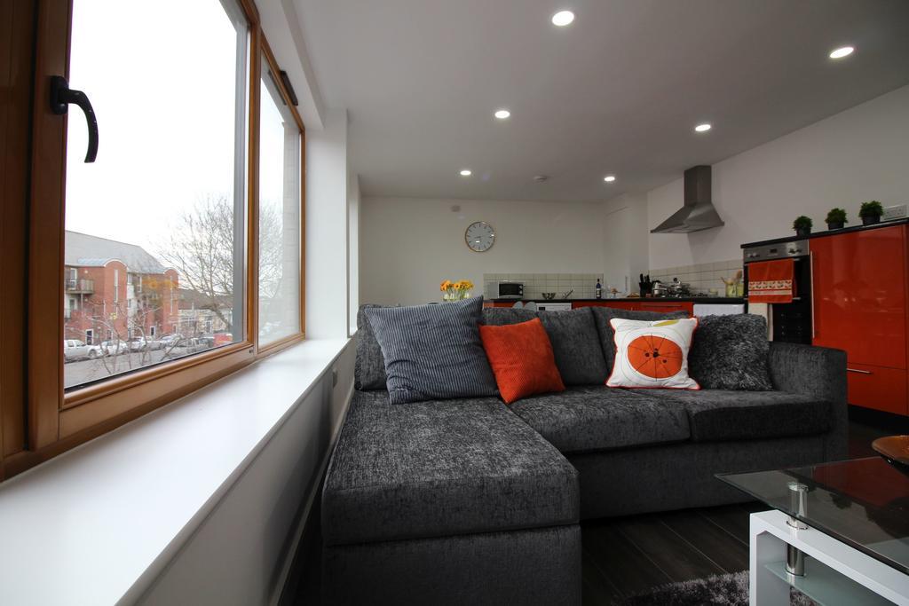 Britannia Chambers Apartment Leek Bagian luar foto