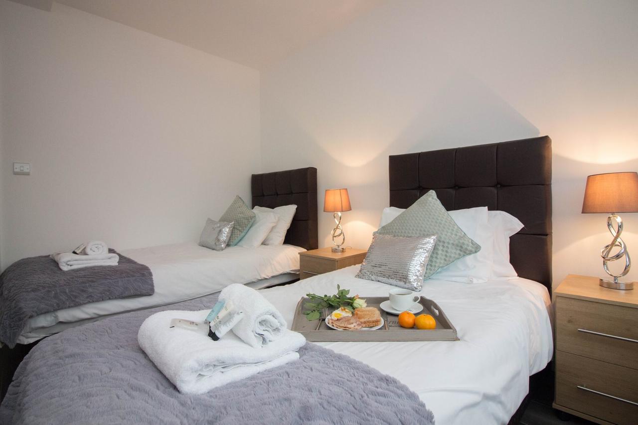 Britannia Chambers Apartment Leek Bagian luar foto