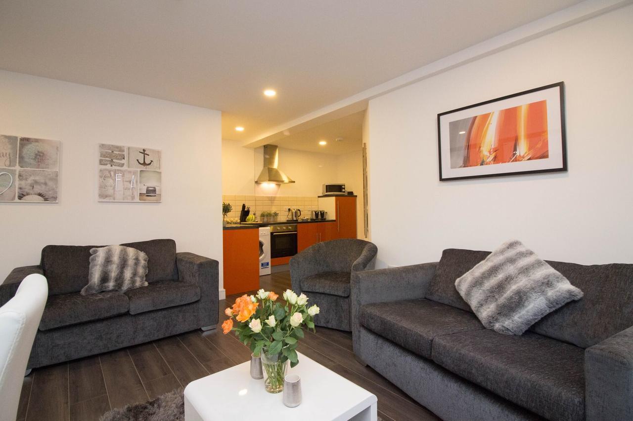 Britannia Chambers Apartment Leek Bagian luar foto