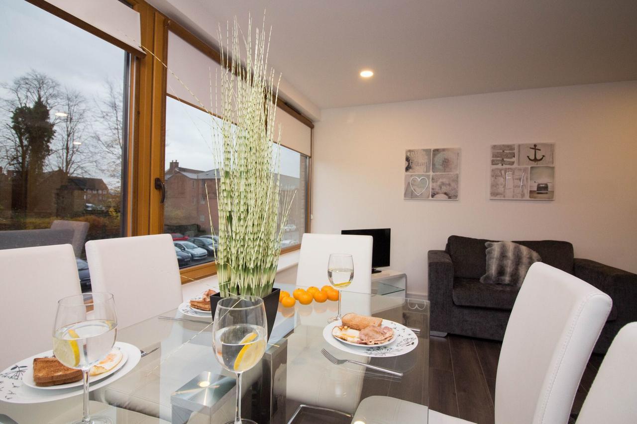 Britannia Chambers Apartment Leek Bagian luar foto