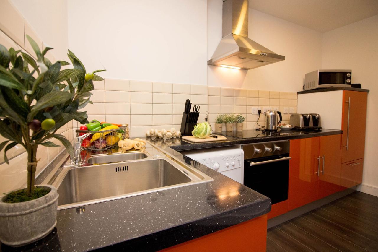 Britannia Chambers Apartment Leek Bagian luar foto