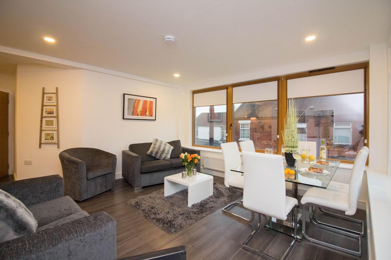 Britannia Chambers Apartment Leek Bagian luar foto